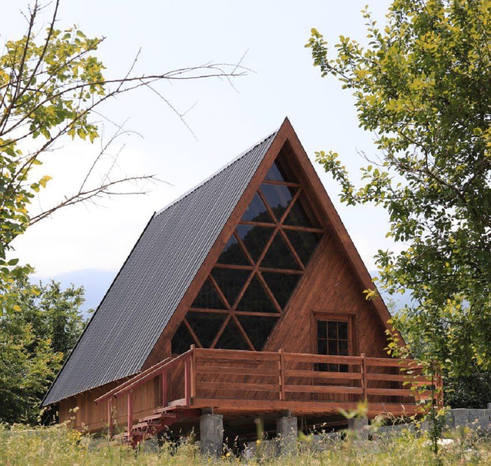 کلبه 64 متری